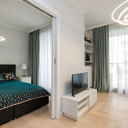 Wola Luxe Apartment Варшава Экстерьер фото