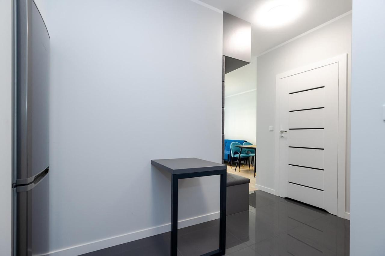 Wola Luxe Apartment Варшава Экстерьер фото