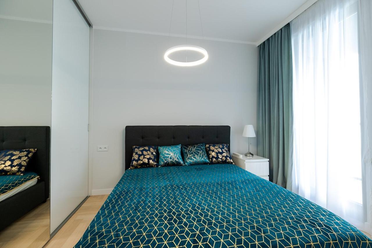 Wola Luxe Apartment Варшава Экстерьер фото